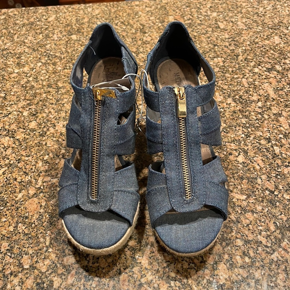 Denim wedge with top zipper - size 8.5